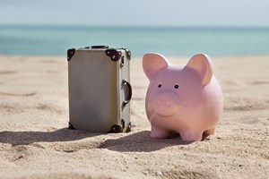 6 sposobw na oszczdzenie pienidzy podczas wakacyjnych podry [©  Andrey Popov - Fotolia.com]