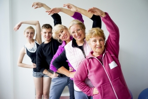 Aktywno fizyczna w rednim wieku chroni przed rakiem na staro [Fot. Nichizhenova Elena - Fotolia.com]