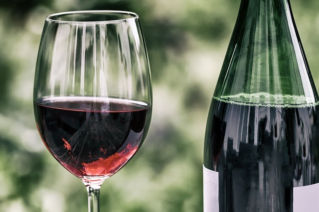 Alkohol a ryzyko migotania przedsionkw [fot. Wolfgang Claussen from Pixabay]