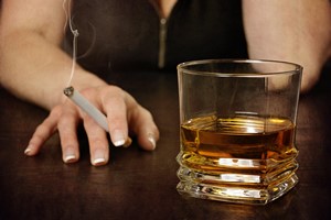 Alkohol i papierosy skutecznie skrc ci ycie - o zdrowiu kobiet [© mariesacha - Fotolia.com]