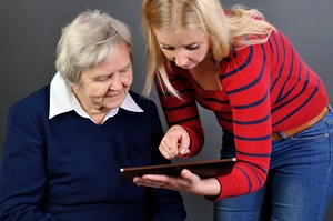 Aplikacje mobilne sposobem na popraw opieki nad chorymi na demencj [© itsmejust - Fotolia.com]