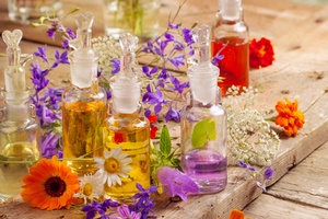 Aromaterapia: Olejki na lato [© Floydine - Fotolia.com]
