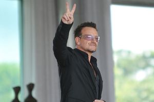 Bono cierpi na jaskr [Bono, fot. Antonio Cruz/ABr, CC-BY-3.0-br, Wikimedia Commons]