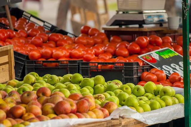 Dieta bogata w jabka i pomidory pomaga naprawi puca byych palaczy [fot. Yerson Retamal from Pixabay]