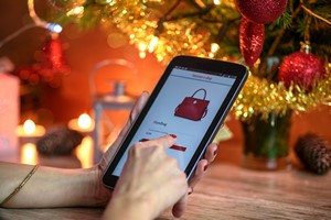 Jak bezpiecznie kupi prezenty w Internecie [Zakupy online, © WDnet Studio - Fotolia.com]