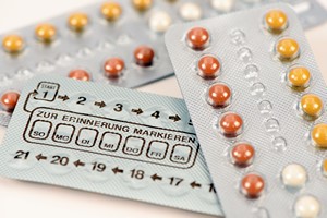 Jak tabletki hormonalne wpywaj na wygld i zdrowie kobiety? [© Wolfilser - Fotolia.com]