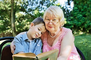 Jak zachci dziecko do nauki czytania - co robi, by wnuk zacz czyta [© Tanya Rusanova - Fotolia.com]