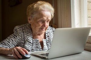Jak zmniejszy ryzyko demencji? Trzeba cigle zajmowa czym umys [© De Visu - Fotolia.com]