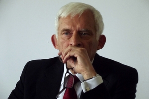 Jerzy Buzek skoczy 75 lat [Jerzy Buzek, fot. Piotr Drabik, CC BY 2.0, Wikimedia Commons]