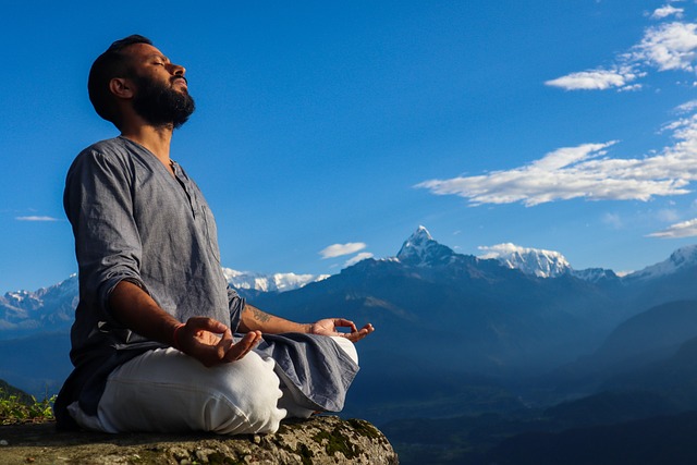 Jogini maja racj - medytacja i praktyki oddechowe poprawiaj prace mzgu [fot. Anup Panthi from Pixabay]