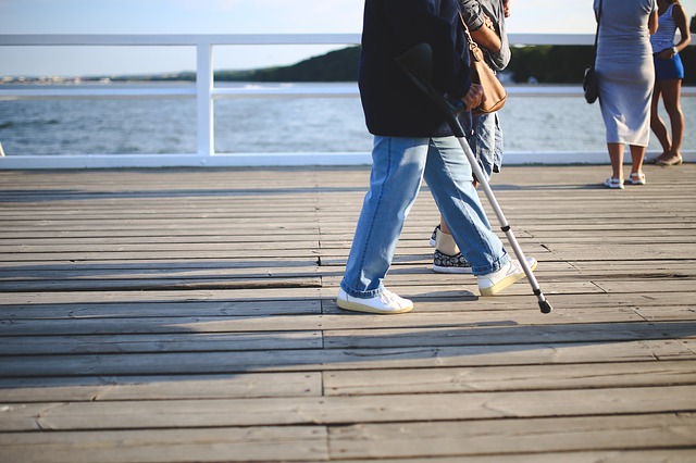 Ju 5 tysicy krokw dziennie zwiksza szanse na dugowieczno kobiet [fot. Karolina Grabowska from Pixabay]