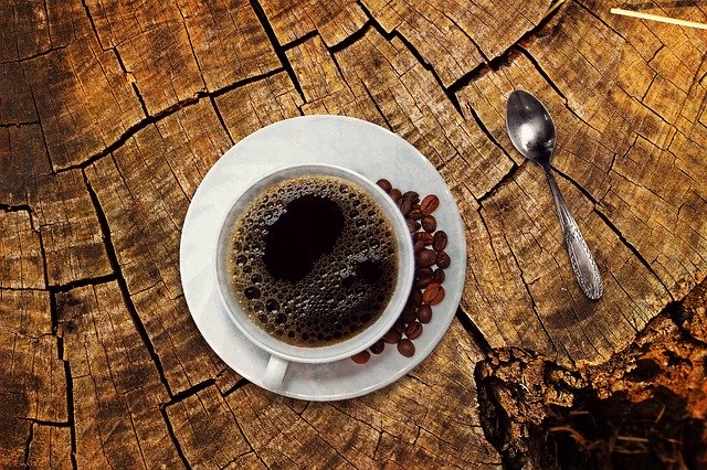 Kawa zmniejsza tkank tuszczow u kobiet [fot. Anja🤗#helpinghands #solidarity#stays healthy🙏 from Pixabay]