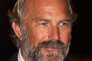 Kevin Costner koczy 60 lat [Kevin Costner, fot. gdcgraphics, CC BY-SA 2.0, Wikimedia Commons]