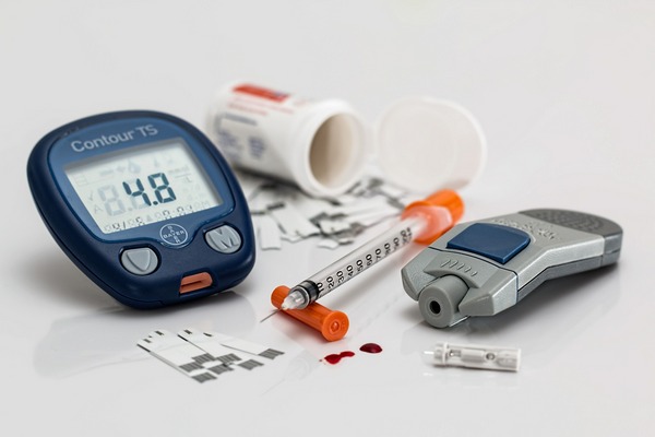 Kontrola cukrzycy - zbyt intensywne leczenie szkodzi [fot. Steve Buissinne z Pixabay]