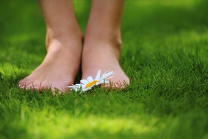 Lato coraz bliej, poka swoje stopy [© Dasha Petrenko - Fotolia.com]