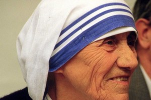 Matka Teresa z Kalkuty‬‬ zostanie wit [Matka Teresa, fot. T&uacute;relio, CC BY-SA 2.0, Wikimedia Commons]