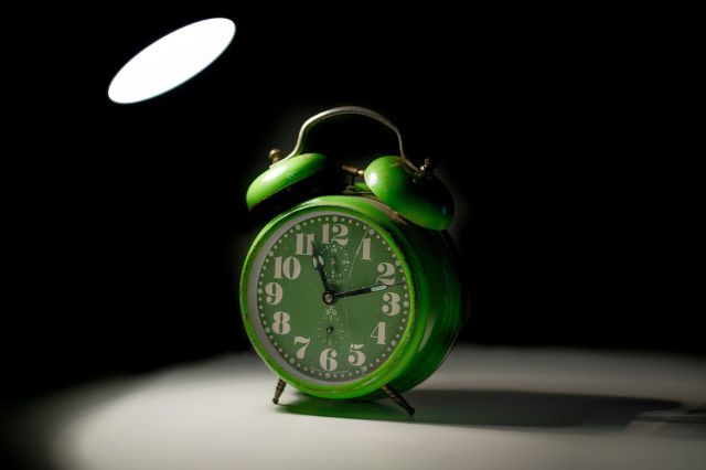 Mniej ni 5 godzin snu na dob sprzyja chorobom przewlekym [fot. Rudy and Peter Skitterians from Pixabay]