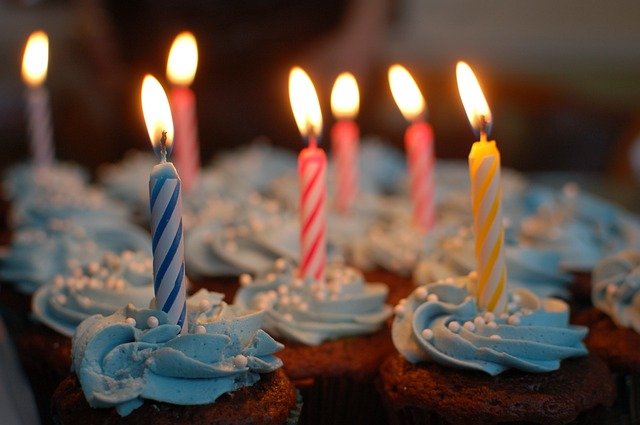 Motywacja do bada: wita i urodziny przypominaj o starzeniu si [fot. C B from Pixabay]