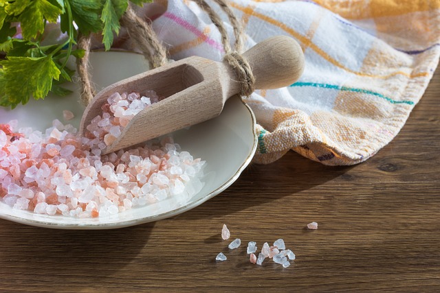 Nadmiar soli w diecie ma zwizek z cukrzyca typu 2 [fot. Anna Sulencka from Pixabay]