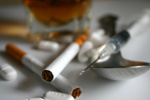 Naduywanie alkoholu i narkotyki problemem nie tylko wrd nastolatkw [© Lee O'Dell - Fotolia.com]