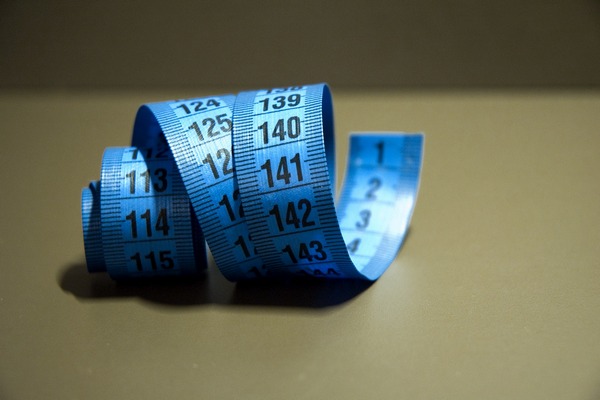 Najskuteczniejsze strategie zachowania niszej wagi [fot. lloorraa z Pixabay]