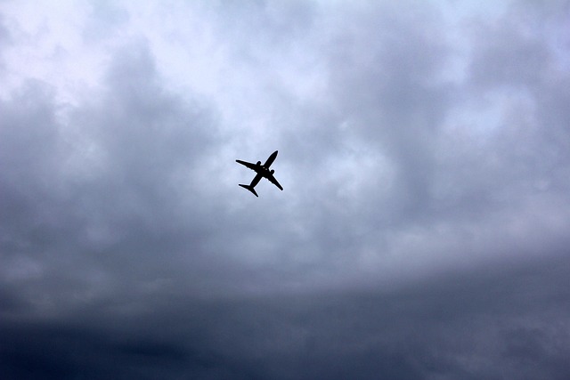 Nawet umiarkowany haas samolotw sprawia, e nasz sen jest zbyt krtki [fot. Peggy und Marco Lachmann-Anke from Pixabay]
