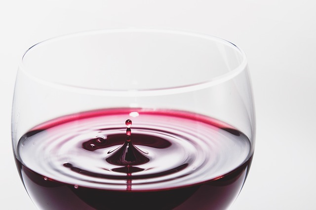 Niewielkie iloci wina wspomog zdrowie psychiczne  [fot. tookapic from Pixabay]