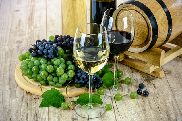 Odkryto, dlaczego umiarkowane dawki alkoholu s dobre dla zdrowia serca [fot. Photo Mix from Pixabay]