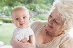 Opieka nad wnukami - bardzo wyczerpujce zajcie [© Monkey Business - Fotolia.com]