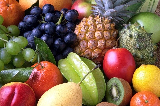 Owoce w diecie zmniejsz ryzyko cukrzycy [fot. romanov from Pixabay]