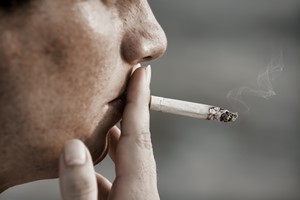 Palisz papierosy? Bardzo osabiasz swoj pami [© Sondem - Fotolia.com]