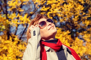 Po co nam okulary przeciwsoneczne jesieni? [© lizavetta - Fotolia.com]