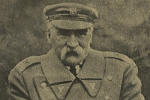 Powstanie Muzeum Pisudskiego. Z polizgiem [Jzef Pisudski fot. Genjusz niepodlegoci, Lww 1935, p. 9]