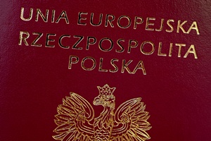 Przed wakacyjnym wyjazdem sprawd wano paszportu [© whitelook - Fotolia.com]
