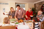 Rodzinny posiek dobry dla diety [© micromonkey - Fotolia.com]