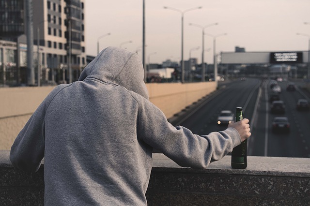 Uzalenienie od alkoholu - jak skutecznie pomc [fot. pixabay.com]