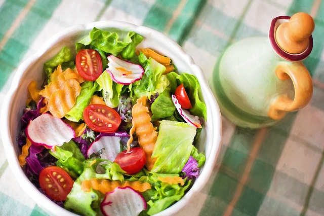 Warzywa pomagaj starszym kobietom zachowa zdrowe ttnice [fot. Jill Wellington from Pixabay]