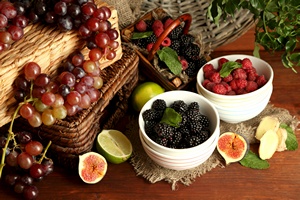 Winogrona i jagody wzmacniaj ukad odpornociowy [© Africa Studio - Fotolia.com]