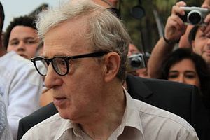 Woody Allen ponownie oskarony o pedofili przez adoptowan crk [Woody Allen, fot. Bernard Boyé, CC BY-SA 3.0, Wikimedia Commons]