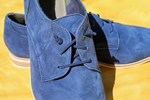 Wygodne buty dla starszych ludzi - niebagatelna sprawa, bo podnosi jako ycia [fot. Coleur / Pixabay, PD]